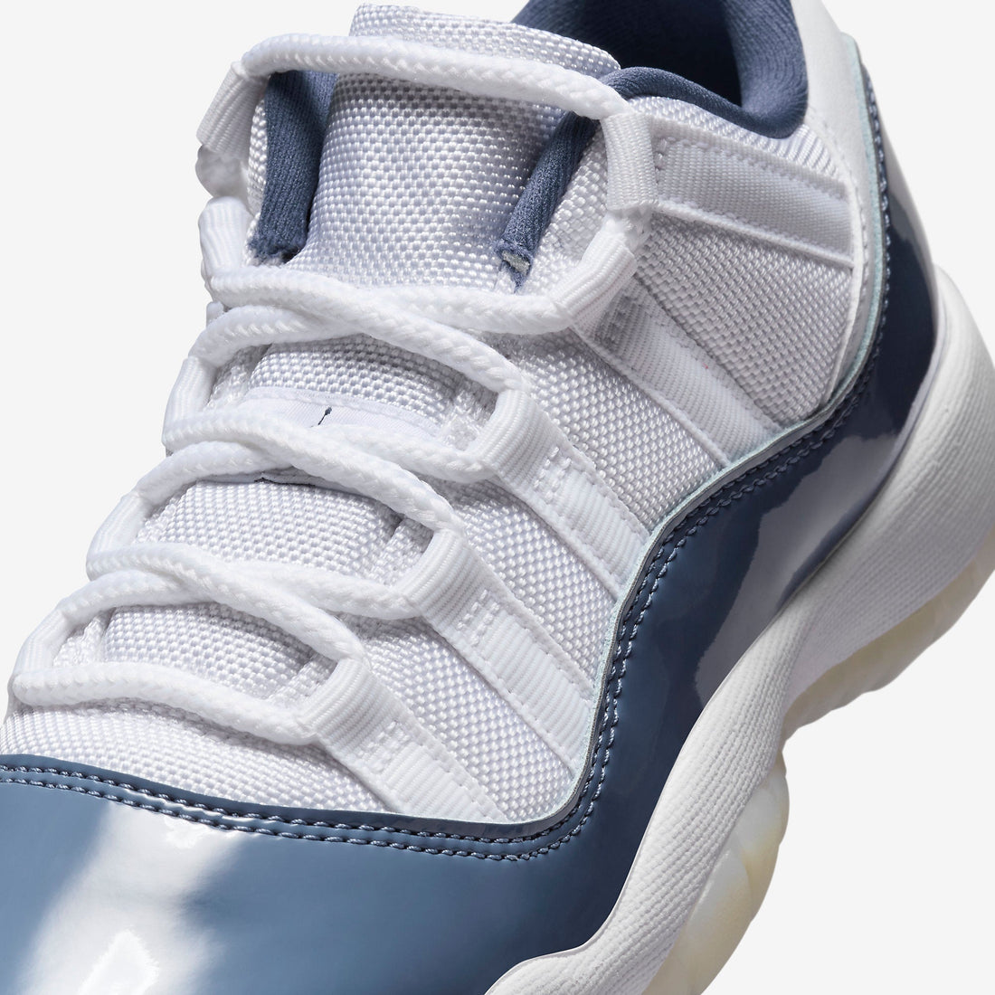 (GS) Air Jordan 11 Retro Low 'Diffused Blue / Midnight Navy' (2024) FV5121-104