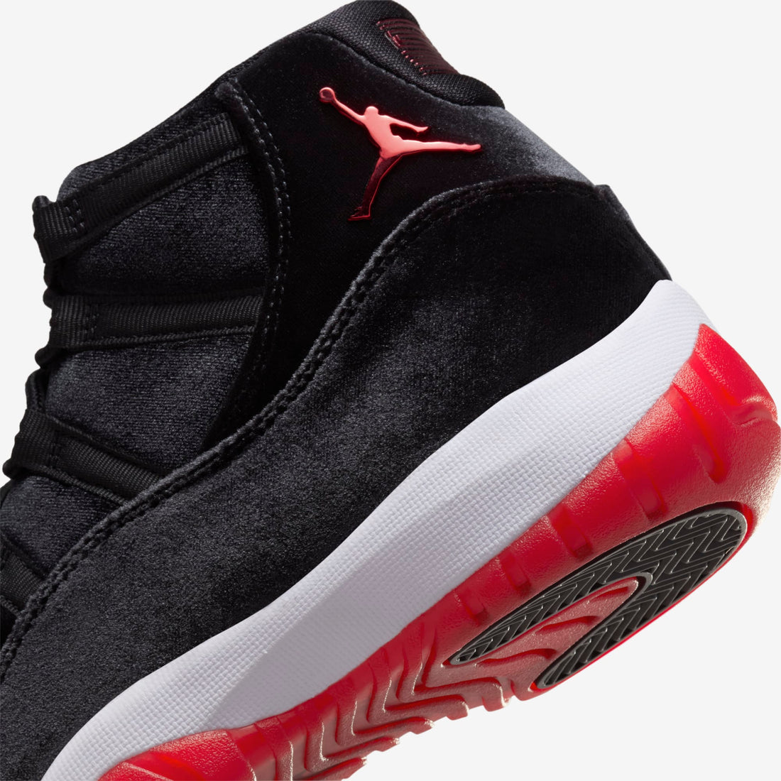 (Women's) Air Jordan 11 Retro 'Bred Velvet' (2024) DB5457-061