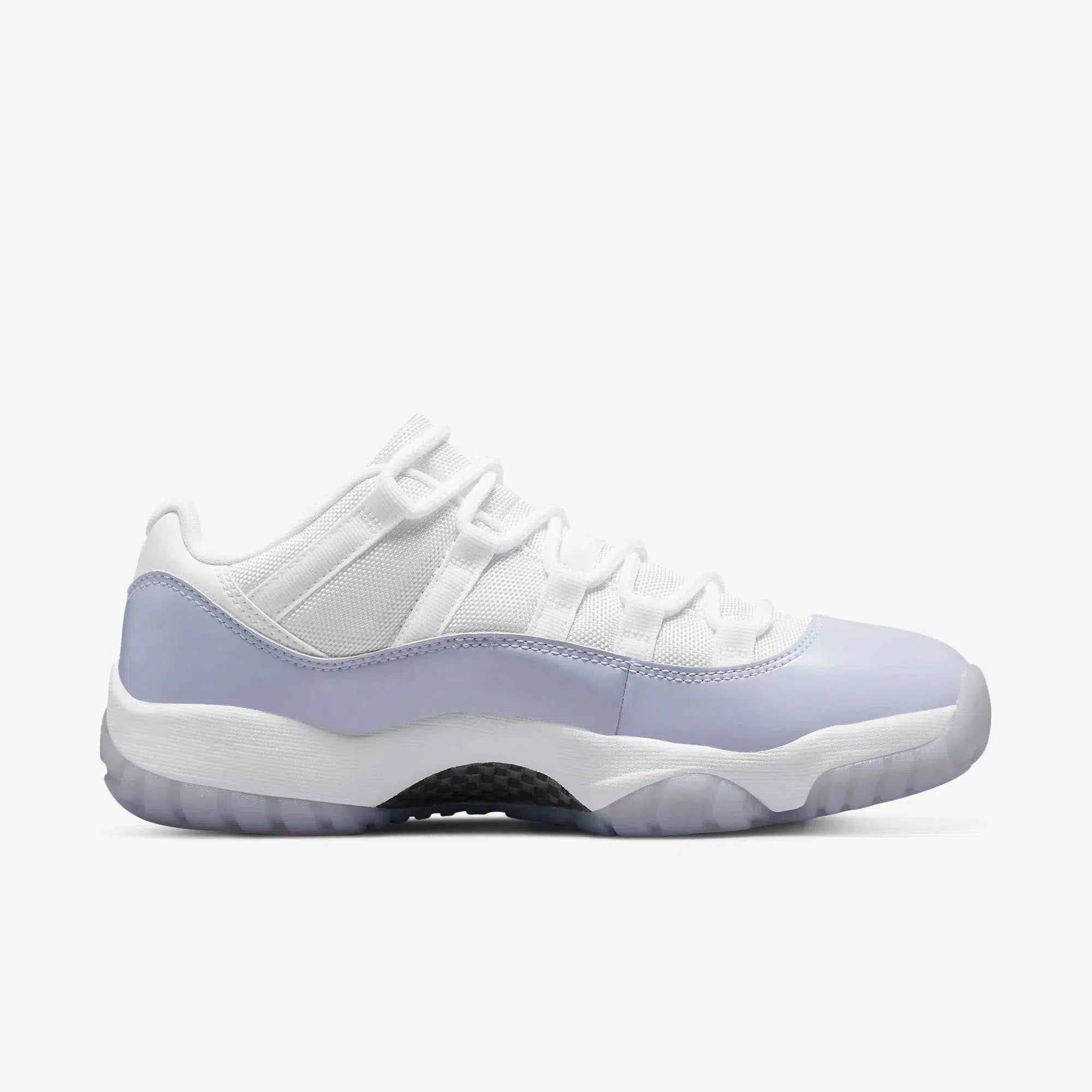 (Women's) Air Jordan 11 Retro Low 'Pure Violet' (2022) AH7860-101